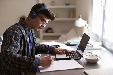 High school student preparing for class